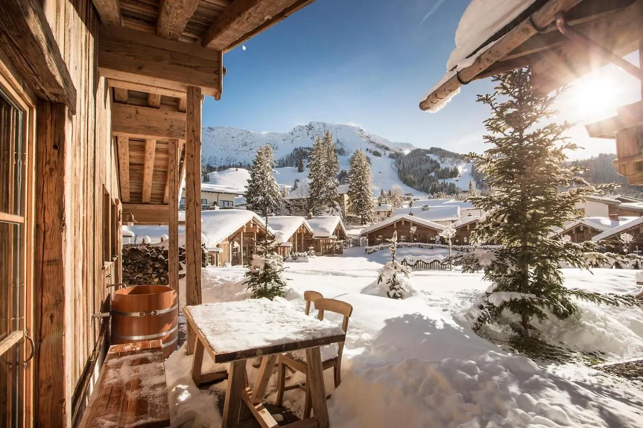 Alpin Chalets Oberjoch: Luxury Retreat with Private Spa Bad Hindelang Lodge