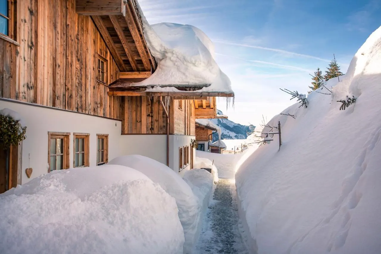 Alpin Chalets Oberjoch: Luxury Retreat with Private Spa Bad Hindelang